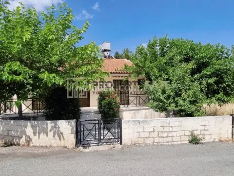 3 Bedroom House in Pera Pedi - Main Photo