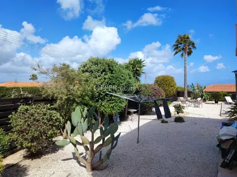 3-bedroom Detached Villa 128 sqm in Pissouri - Main Photo